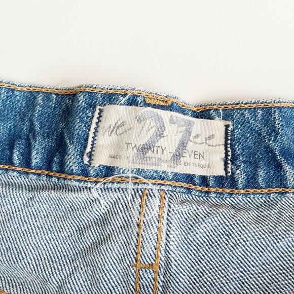 We the Free People Jeans Knees Straight Leg Distressed Button Fly - Picture 6 of 6